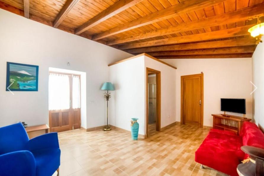 La Casa Del Bisa Holiday home Genoves